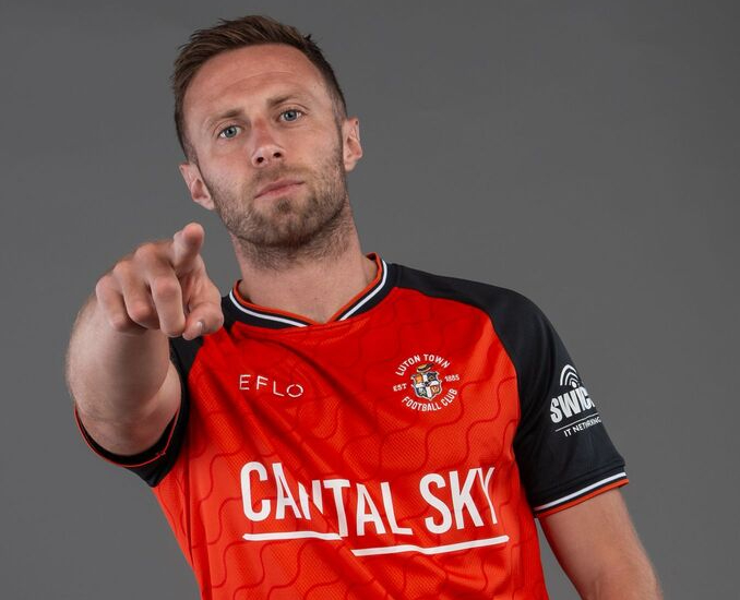 Jordan Clark new contract